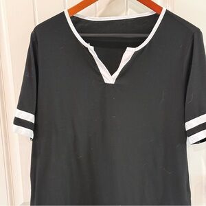 Black Short Sleeve V-Neck Top White Trim Striped Sleeve Size Large (estimated)